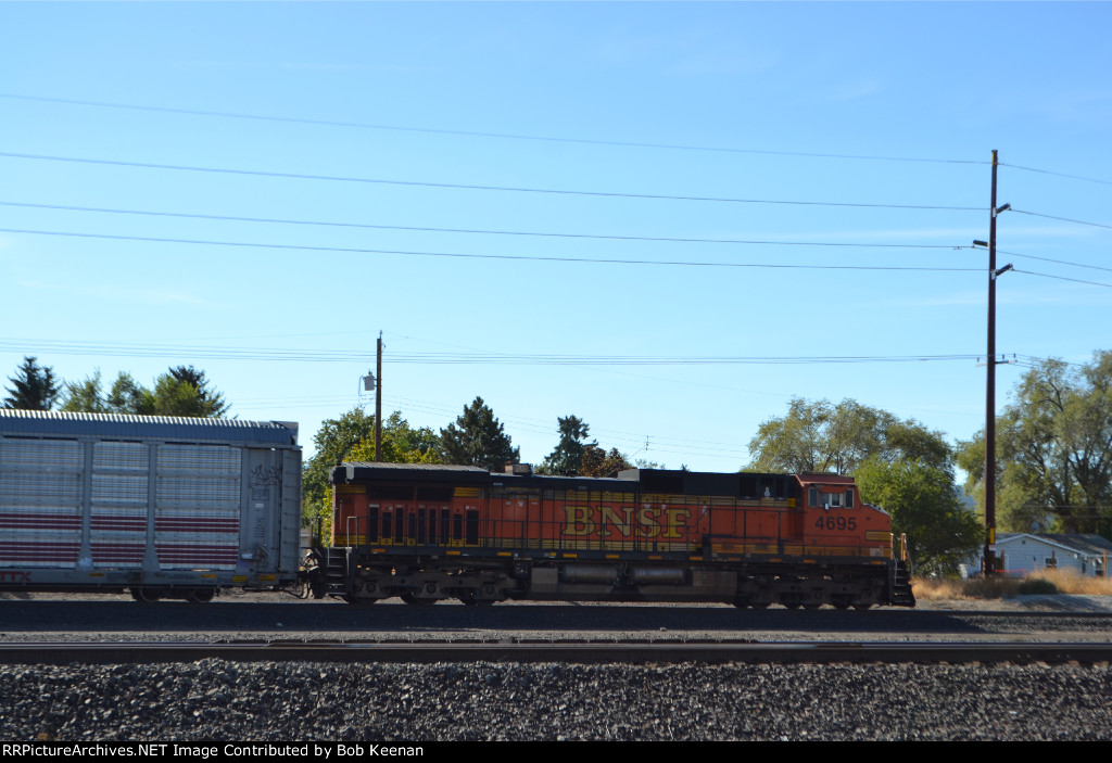 BNSF 4695